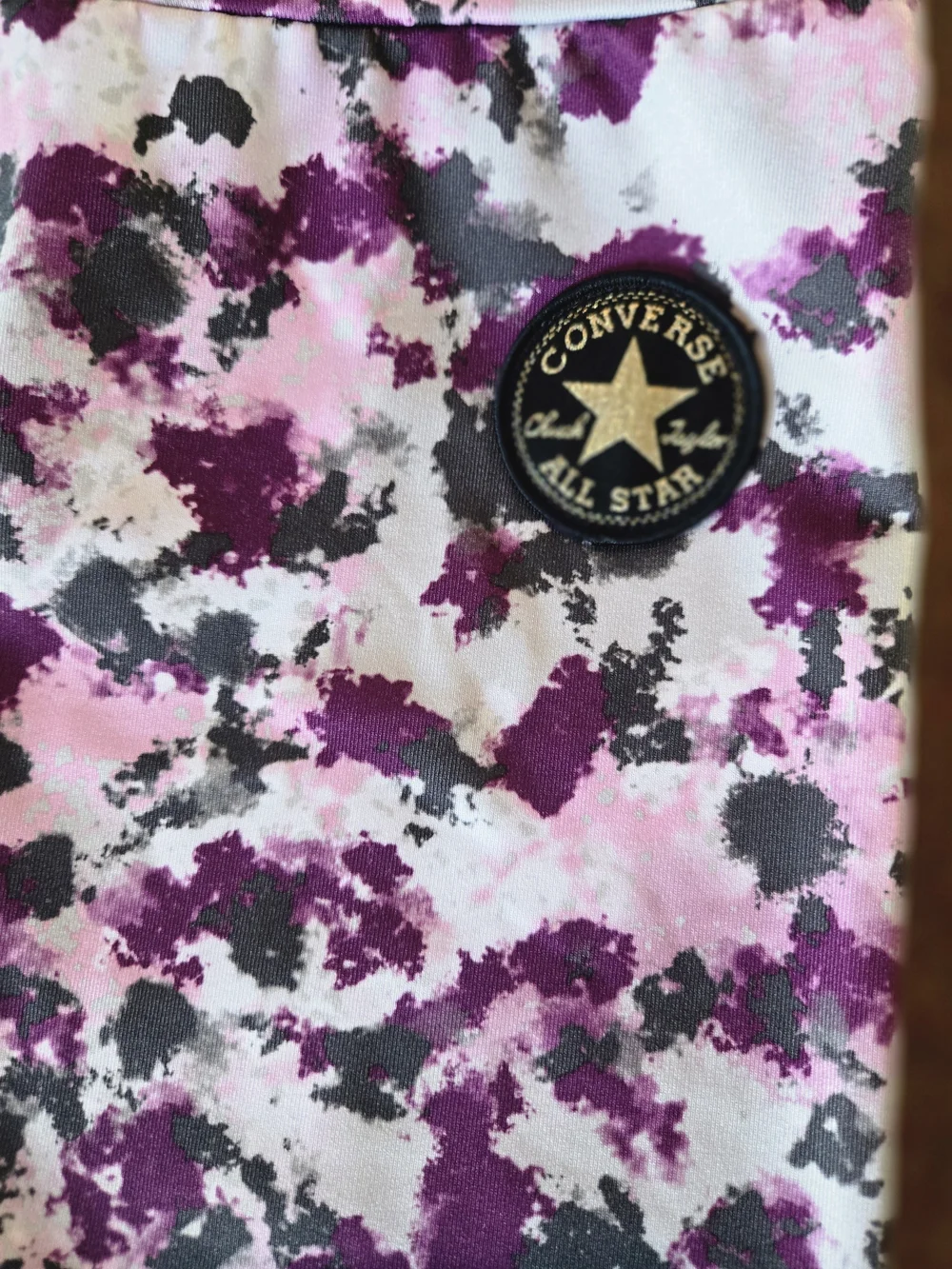 Converse girls paint